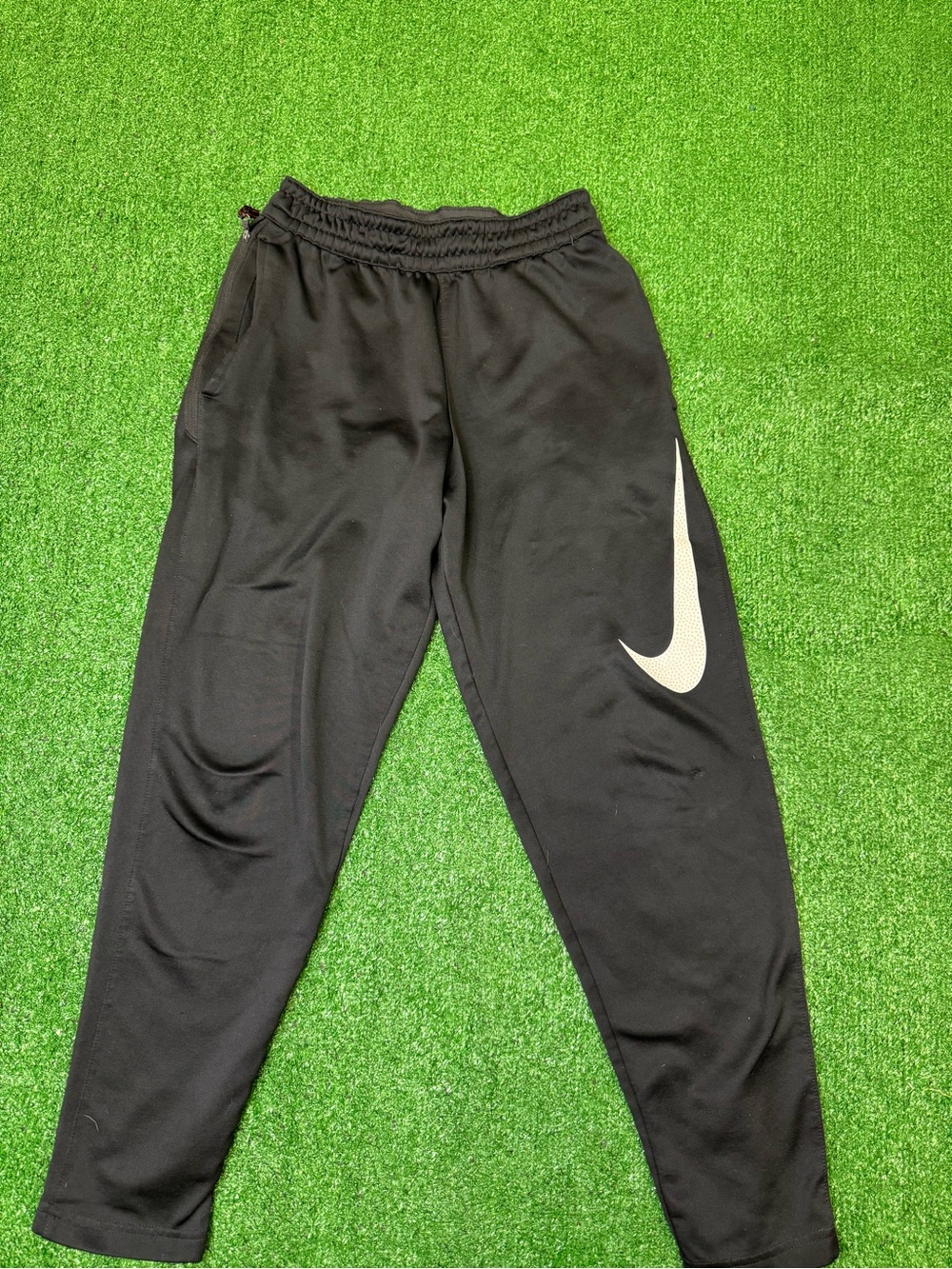 Nike Therma Big Swoosh Mens Small Pants Tapered Black White Dri Fit